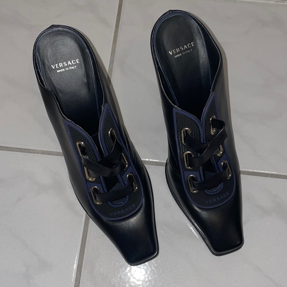 Versace ankle boot/heel
